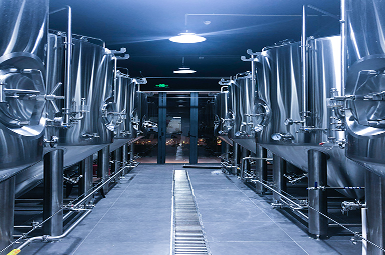 啤酒设备发酵罐漏液要怎么处理?怎么避免不锈钢啤酒发酵罐漏液?